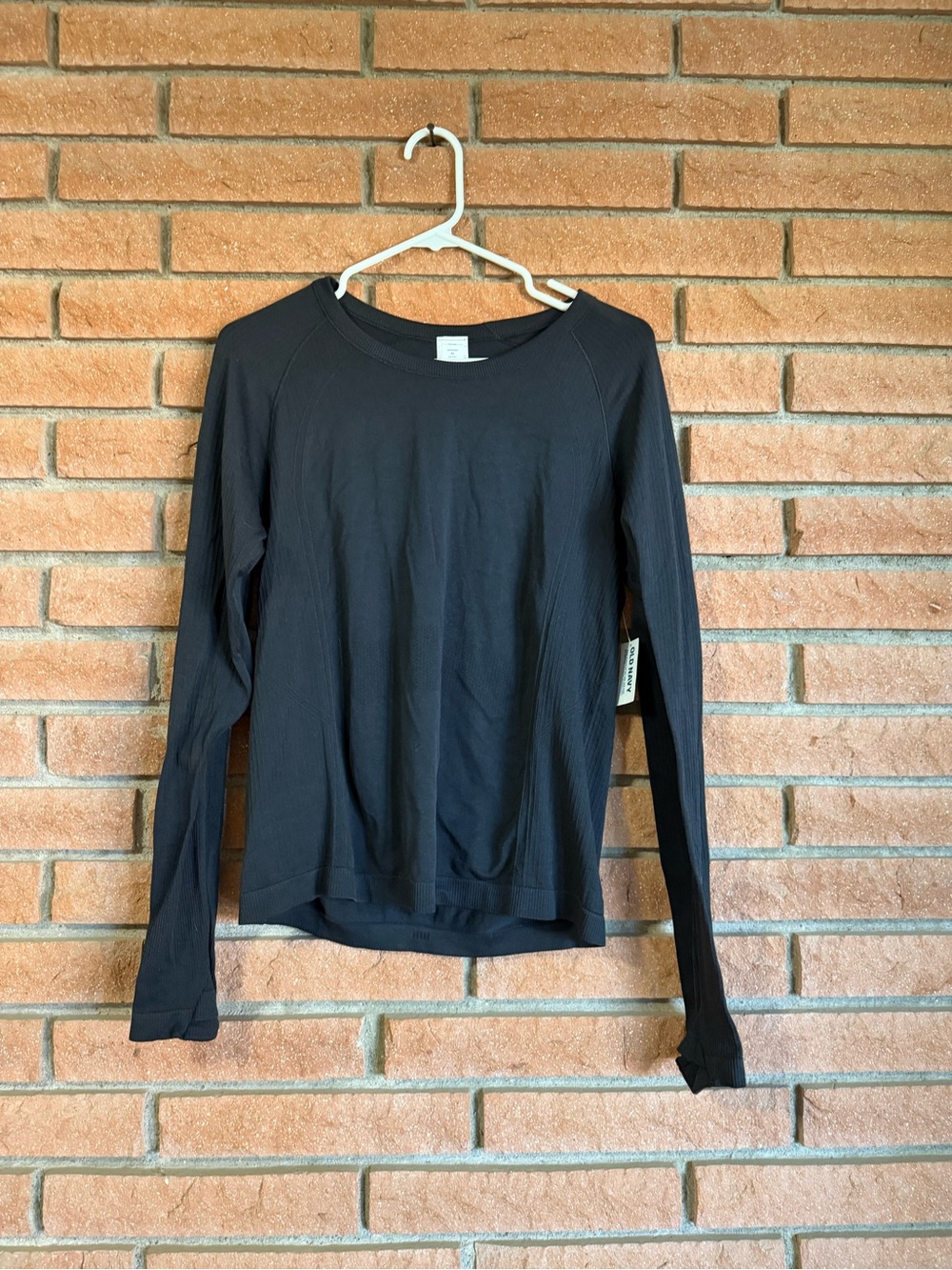 Old navy black seamless go dry workout long sleeve tee